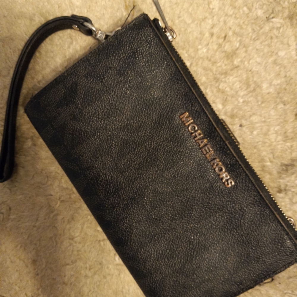 Michael Kors double zipper & iPhone case wristlet